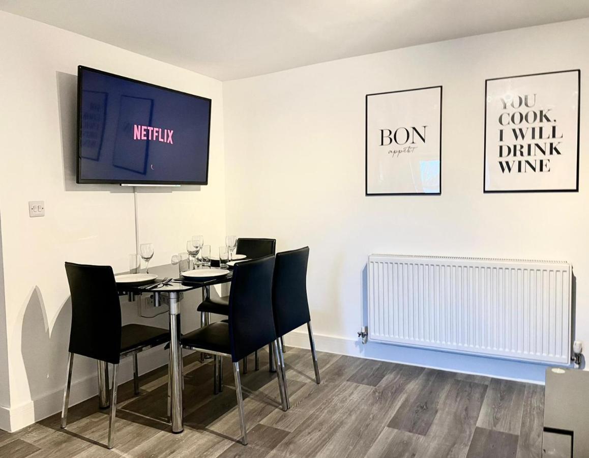 *modern & Stylish 2 Double Bedroom-free Parking!* Bristol