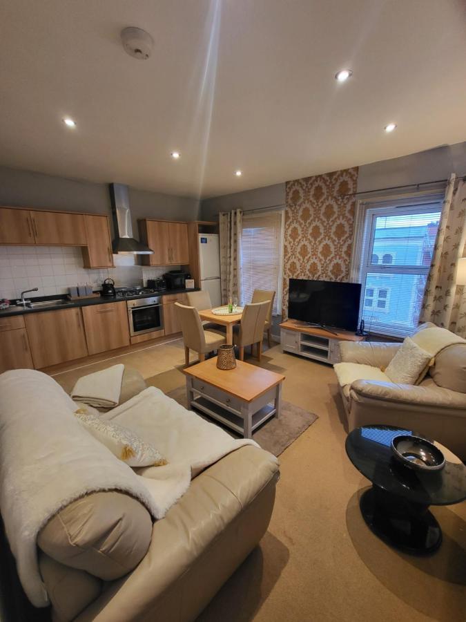 Romantic In The Heart Of Apartment Bristol