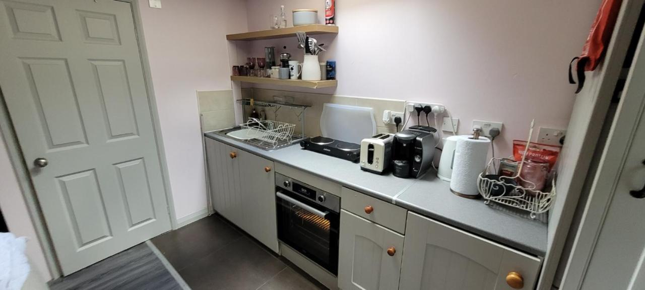 Apartment Cosy Self-contained Studio Flat In