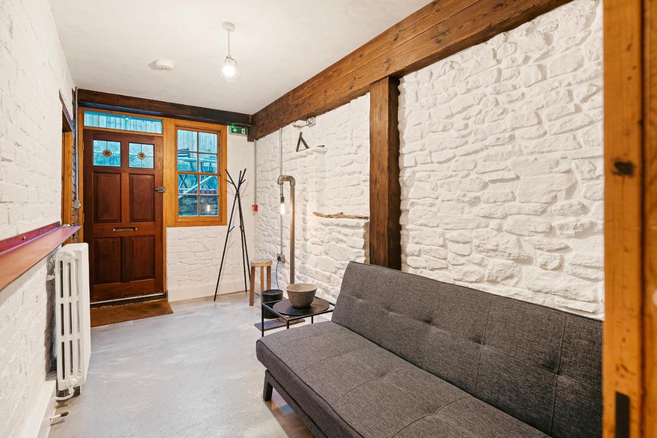 Highbury Corner Apartment
