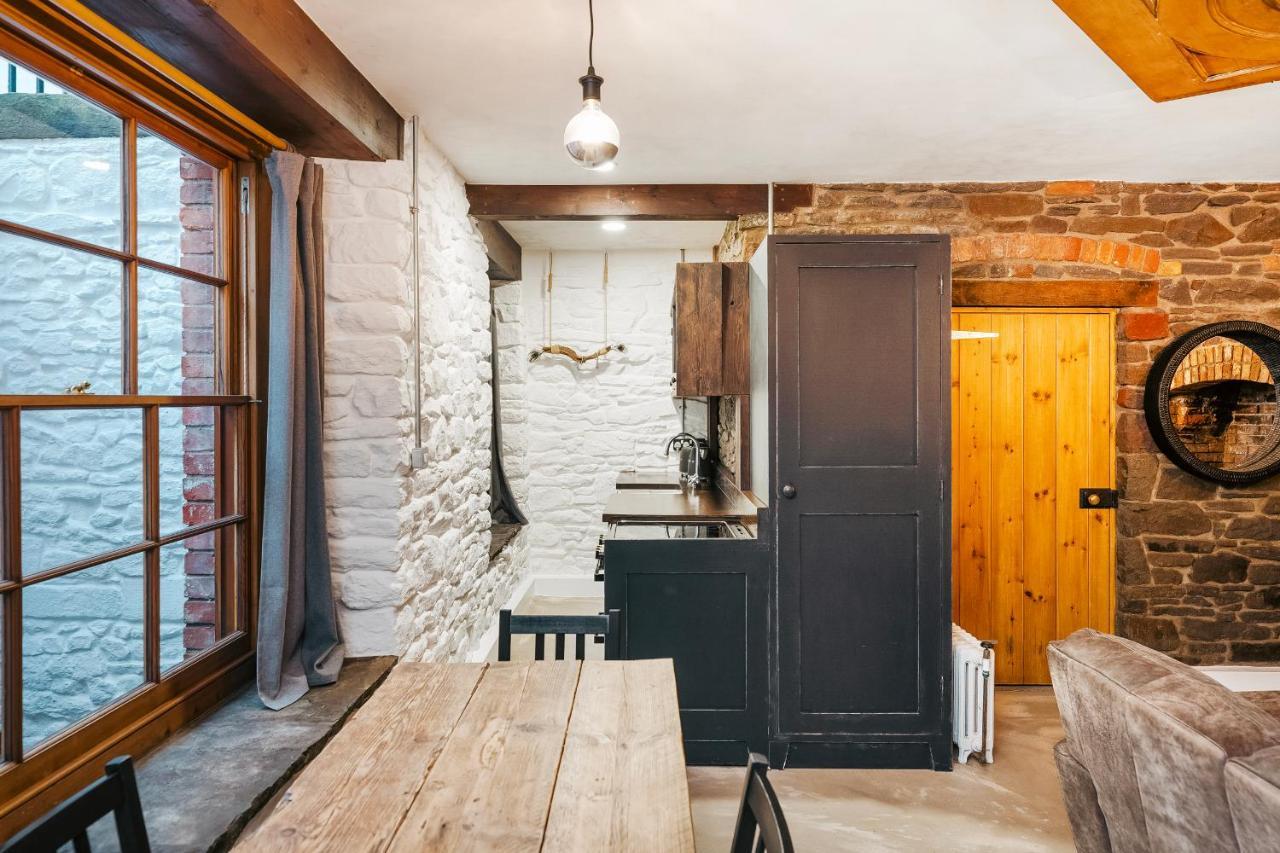 Highbury Corner Apartment Bristol