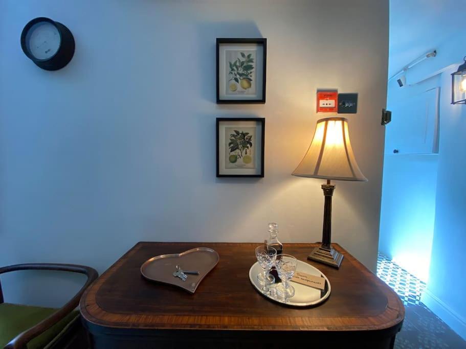Clifton Georgian Townhouse, Downstairs Ensuite & Light Plant Based Breakfast Bristol