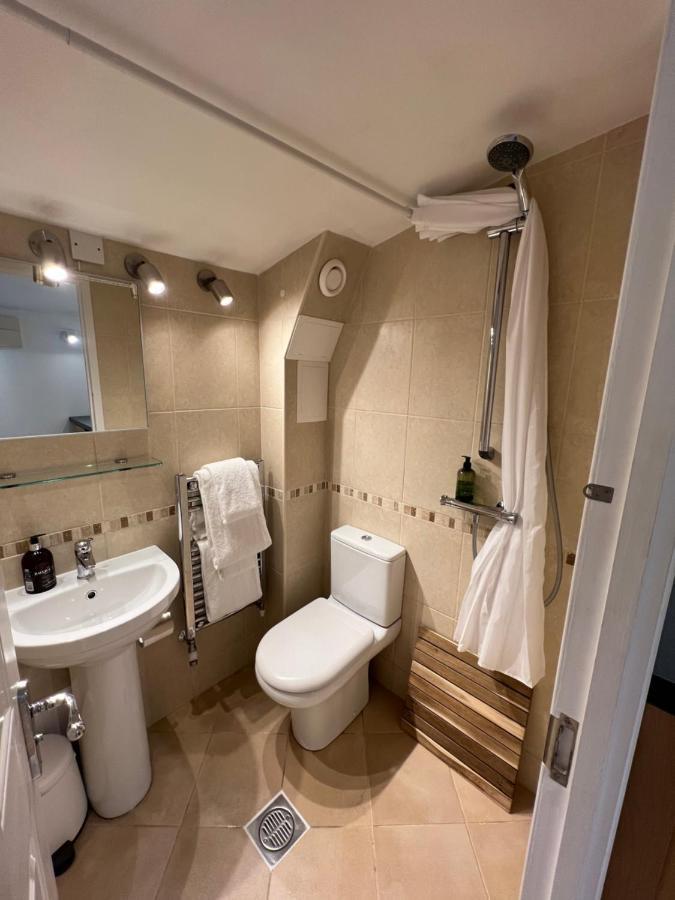 Ferndale Mews Bed & Breakfast