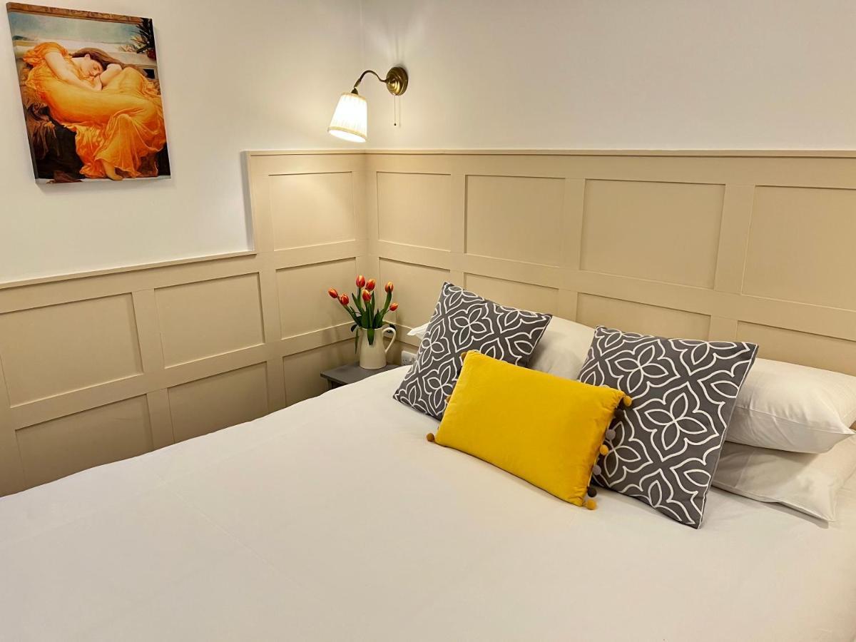 Ferndale Mews 4* Bristol