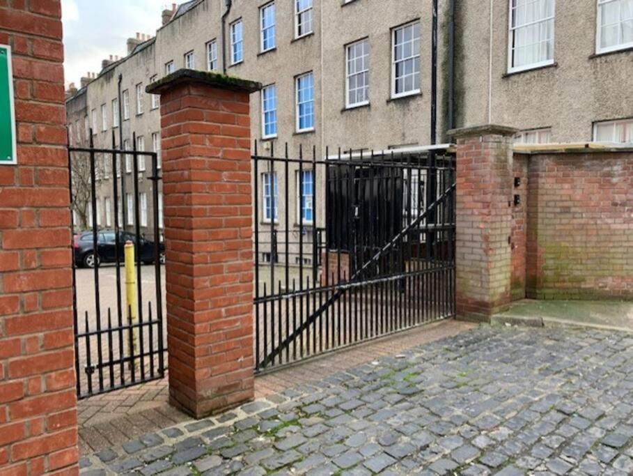 - 1 Bed - Pembroke Court Apartment Bristol