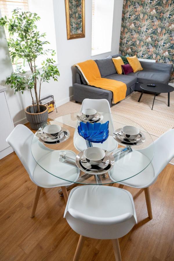 Apartment Modern & Spacious Flat In The Centre Of Bristol! Bristol