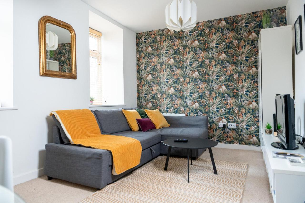 Modern & Spacious Flat In The Centre Of Bristol!