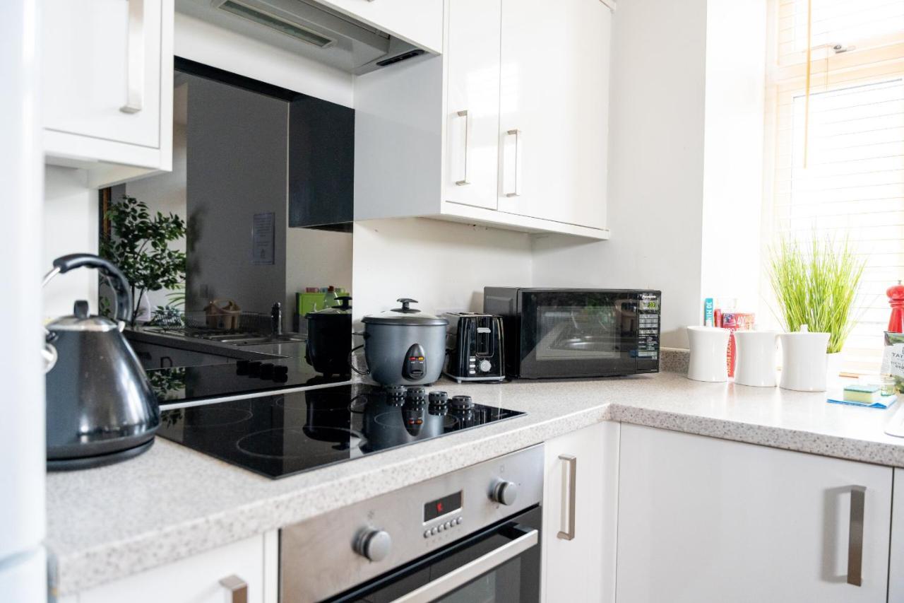 Modern & Spacious Flat In The Centre Of Bristol! *