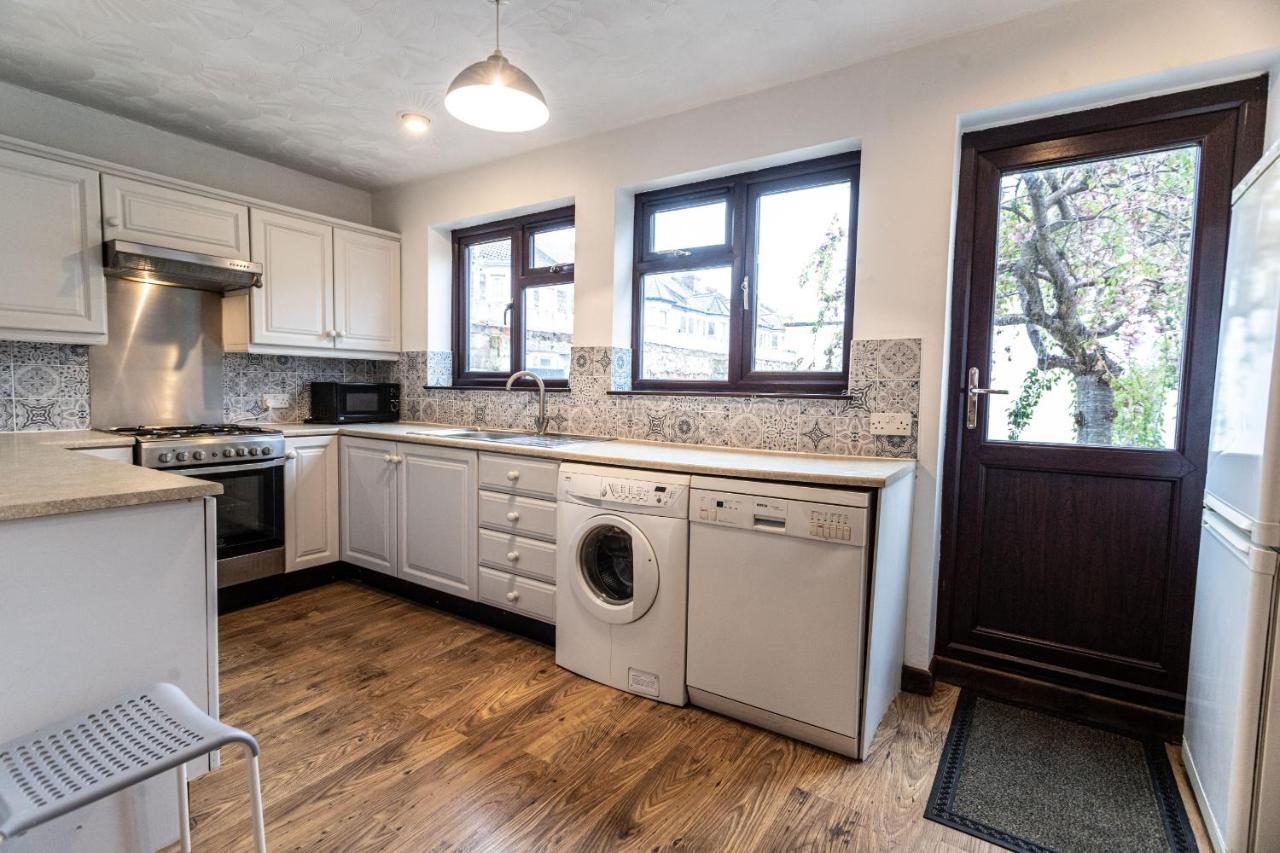 October Disc - Long - Contractors Apartment Bristol