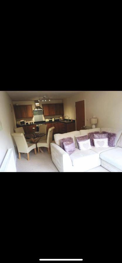 2 Bedroom Luxury In * Bristol