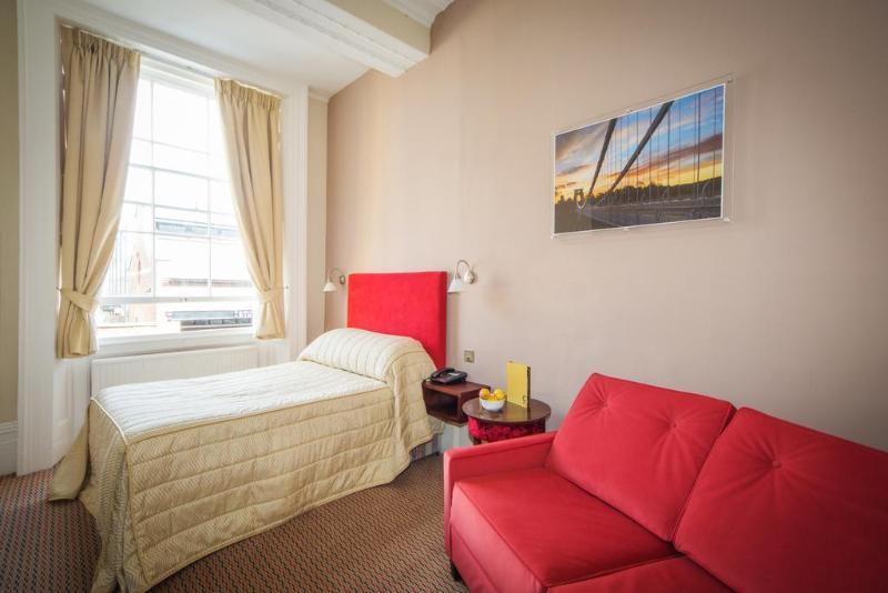 The Clifton Hotel 3*