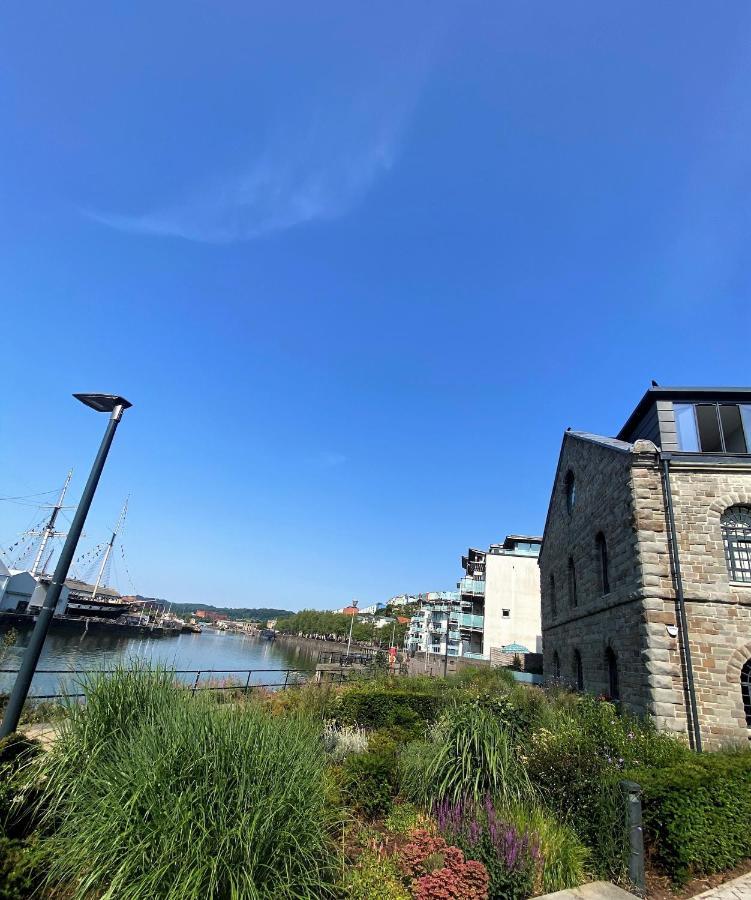 Sublime Waterfront Retreat With Private Terrace Apartment Bristol