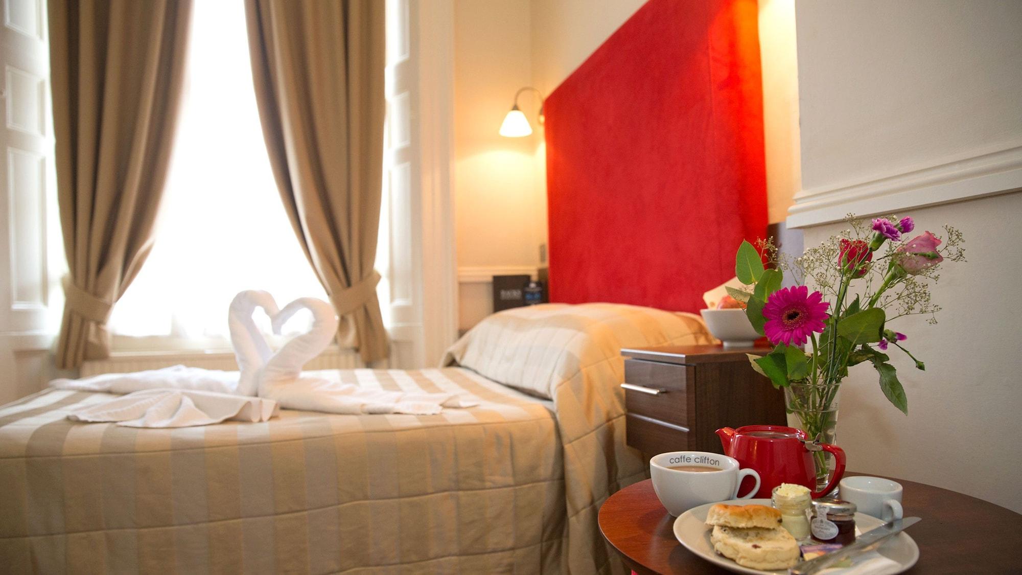 Hotel The Clifton