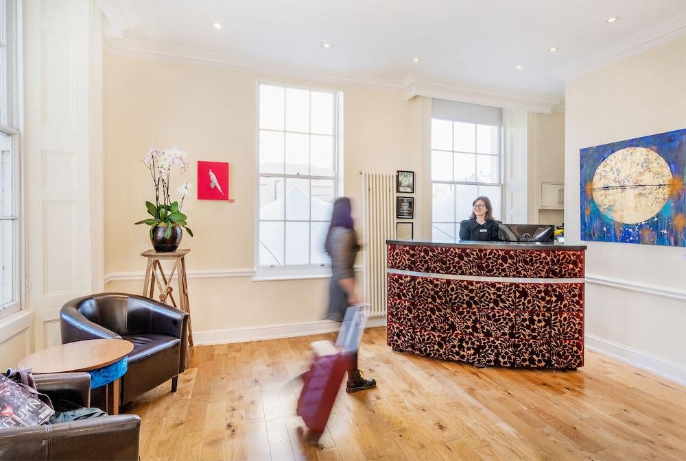 Hotel The Clifton 3*