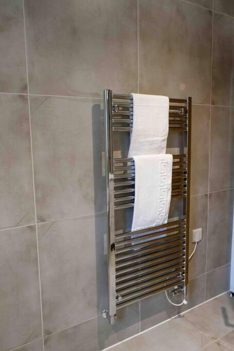 Apartment Garden Of Eden 1 Bedroom Flat In Fishponds *