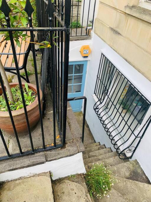 Apartment Near Harbourside & Centre