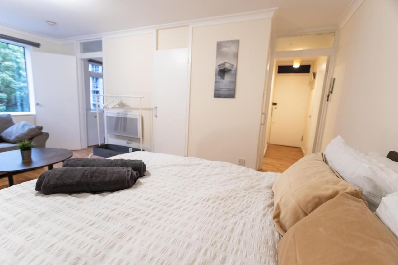 October Disc - Long - Contractors Apartment