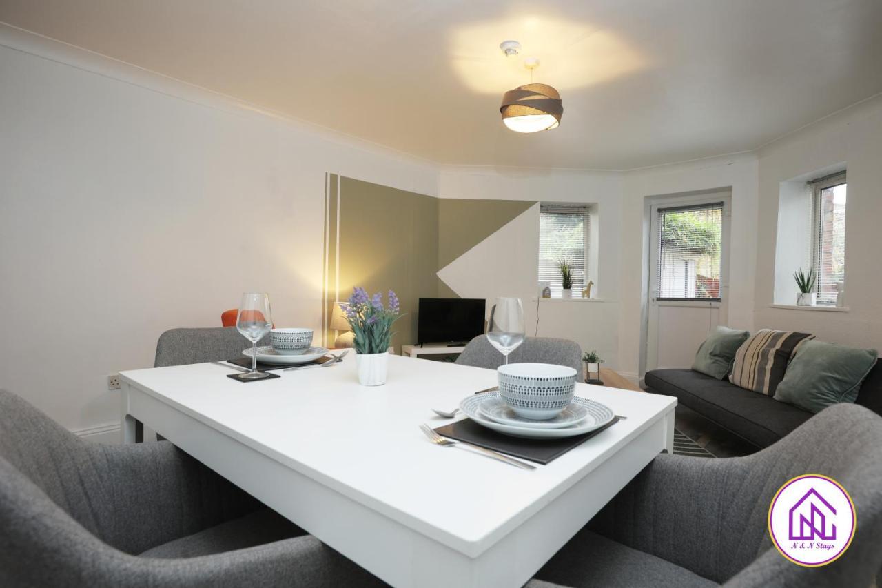 Aberdeen Apartments, Redland, Great Location Apartment