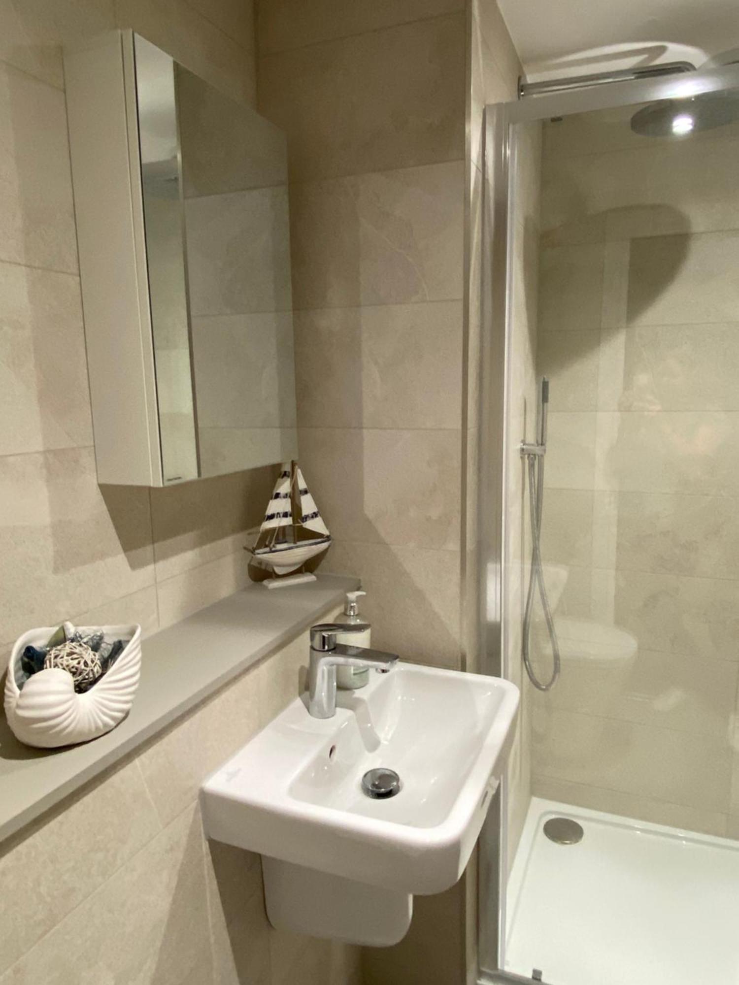 Beautiful Penthouse In - New Bristol