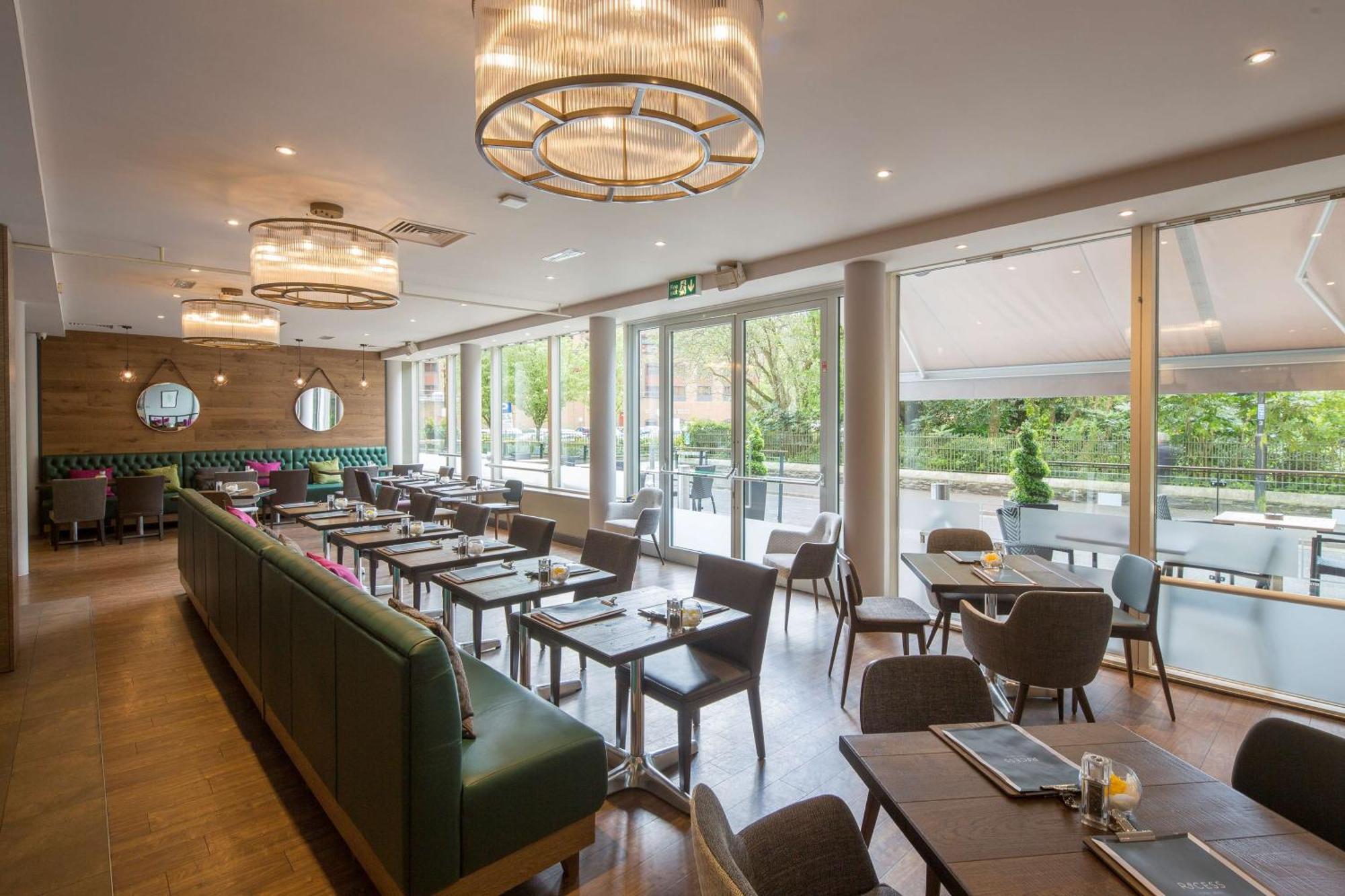 Hilton Garden Centre Hotel