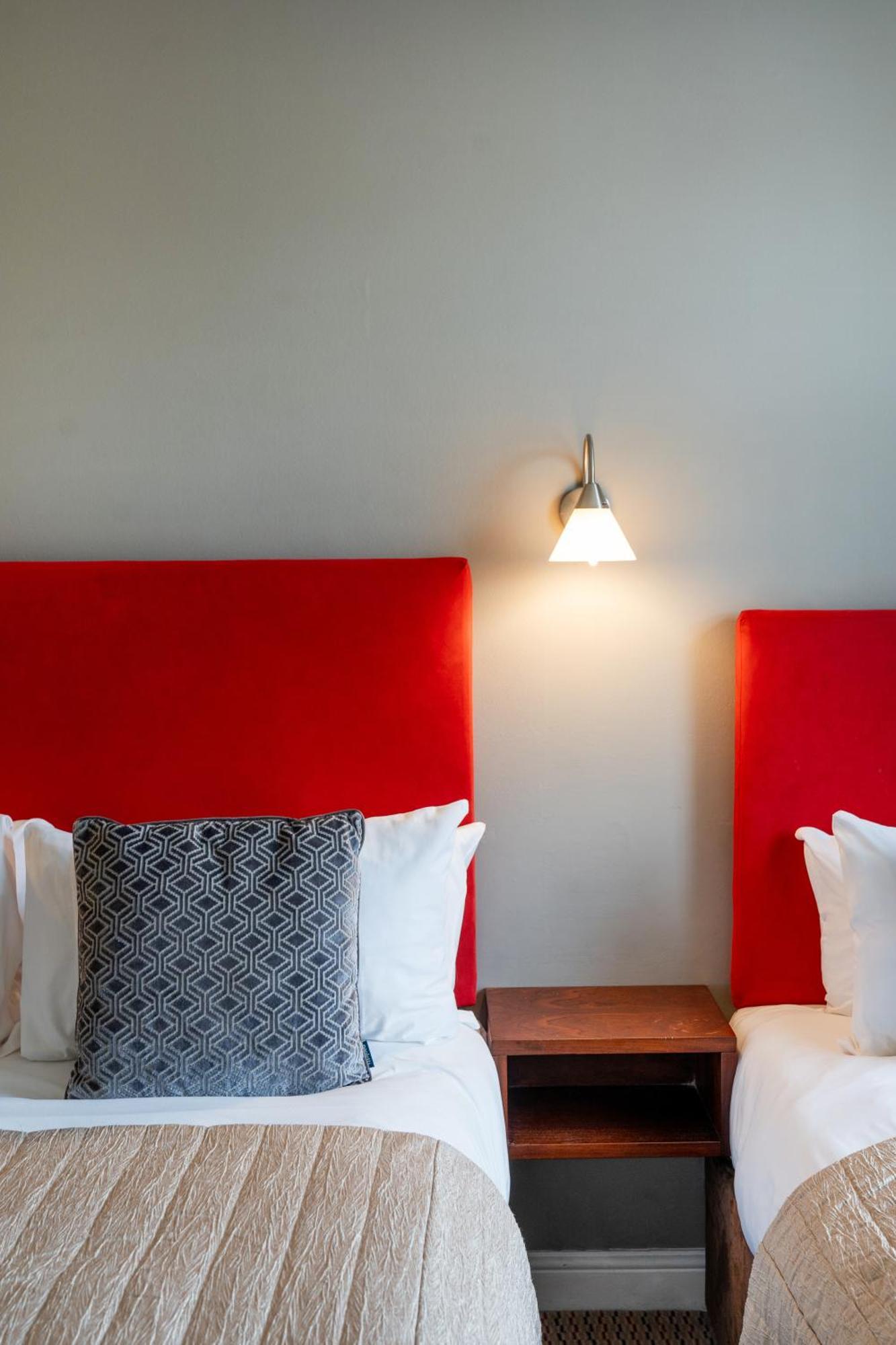 Hotel The Clifton 3*
