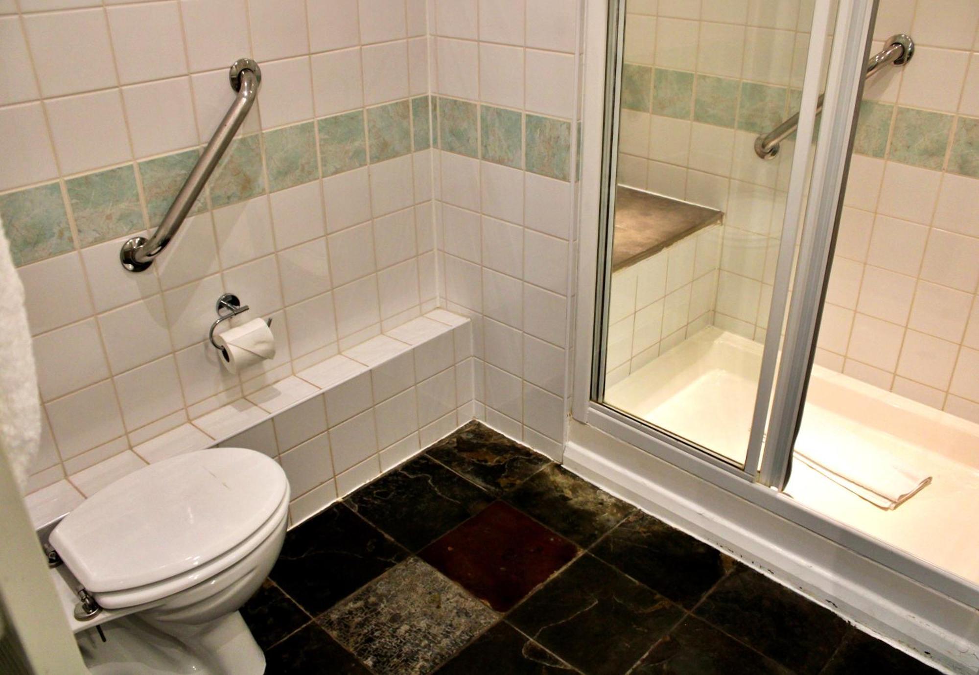 Hotel Victoria Square Clifton Village 3*