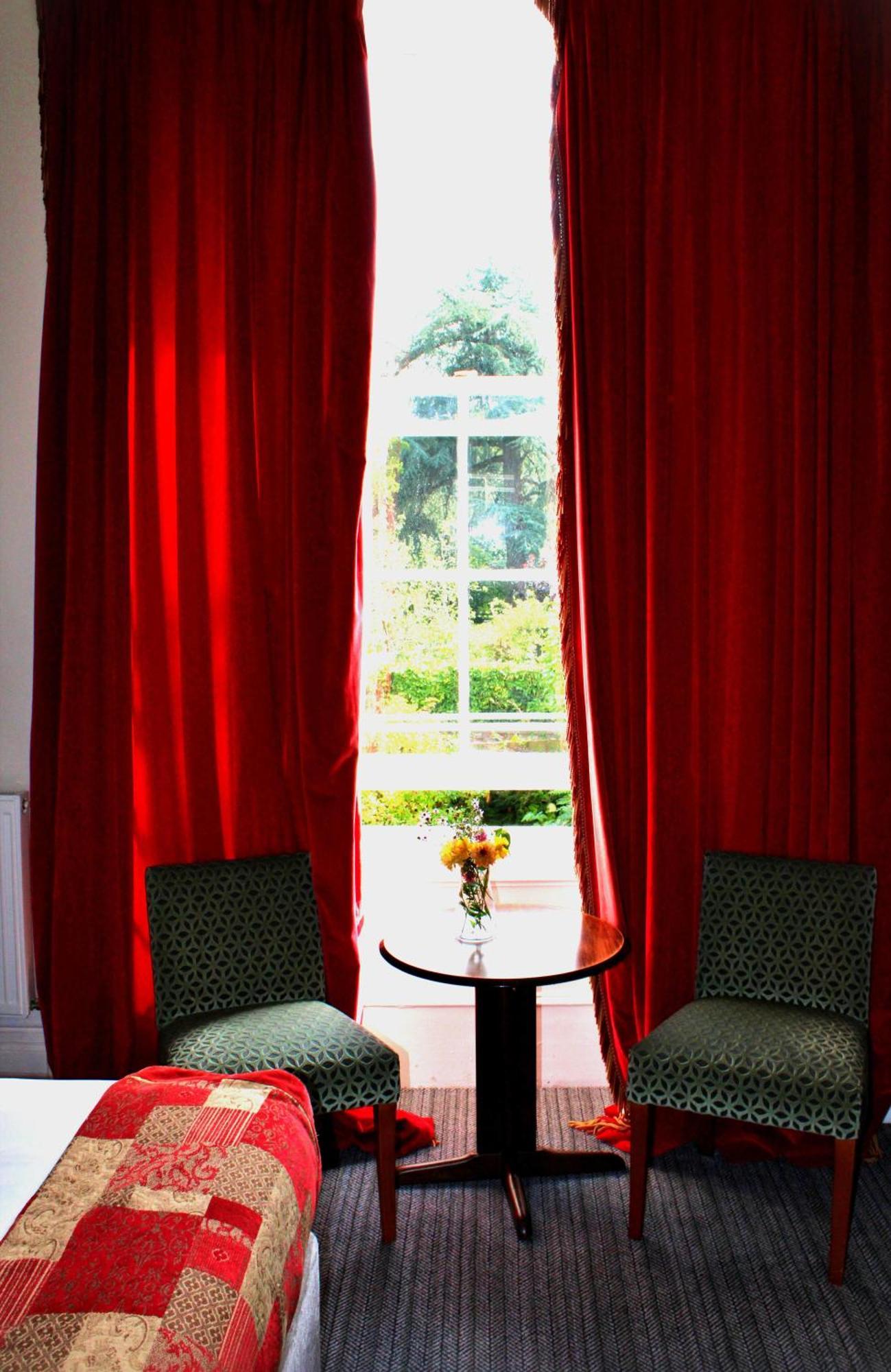 Victoria Square Clifton Village Hotel Bristol