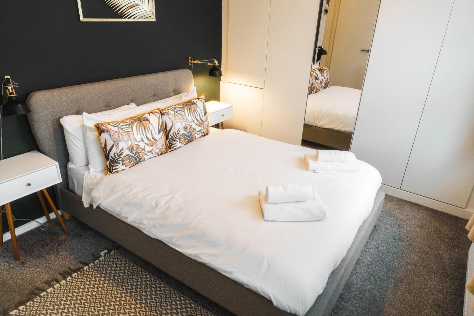 Modern & Stylish 1 Bedroom Flat In * Bristol
