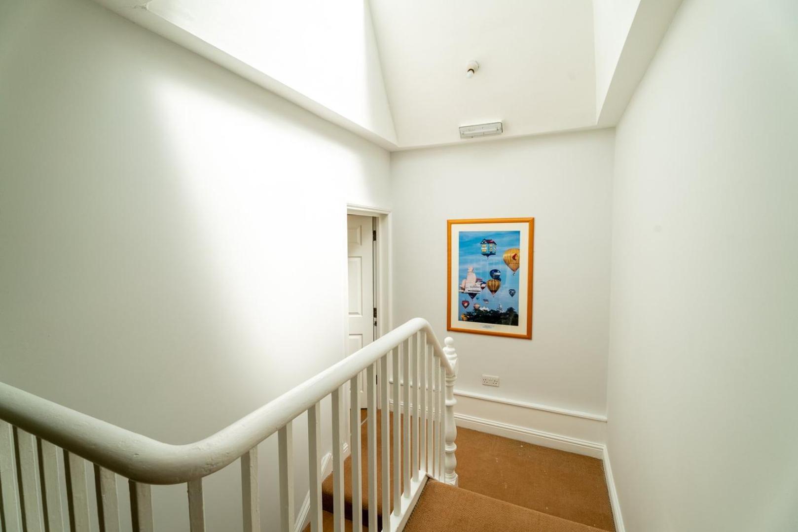 Cozy Urban Retreat | Modern 1br | Free Parking Bristol