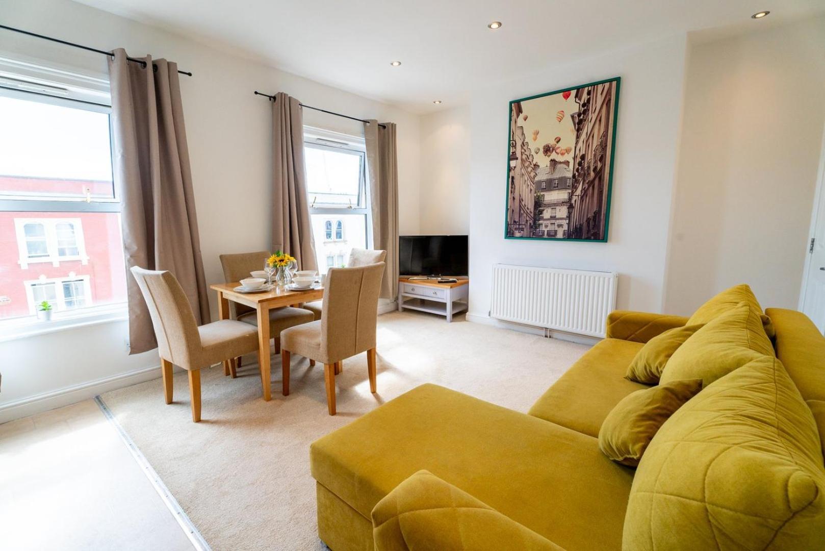 Apartment Cozy Urban Retreat | Modern 1br | Free Parking Bristol