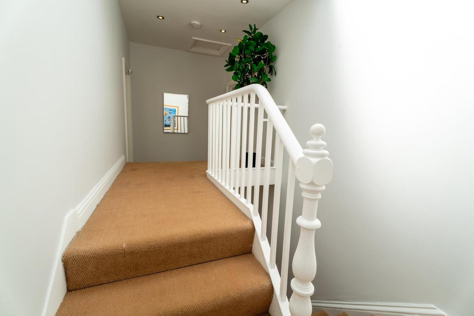 Cozy Urban Retreat | Modern 1br | Free Parking