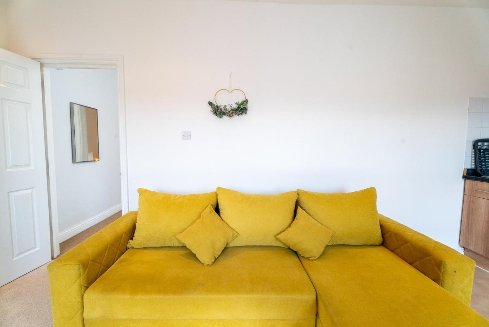 Apartment Cozy Urban Retreat | Modern 1br | Free Parking Bristol