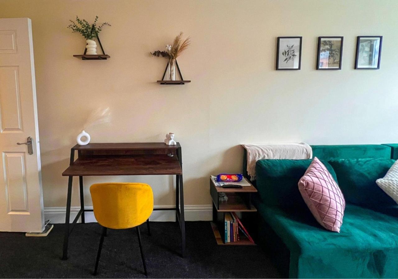 Charming Flat In *