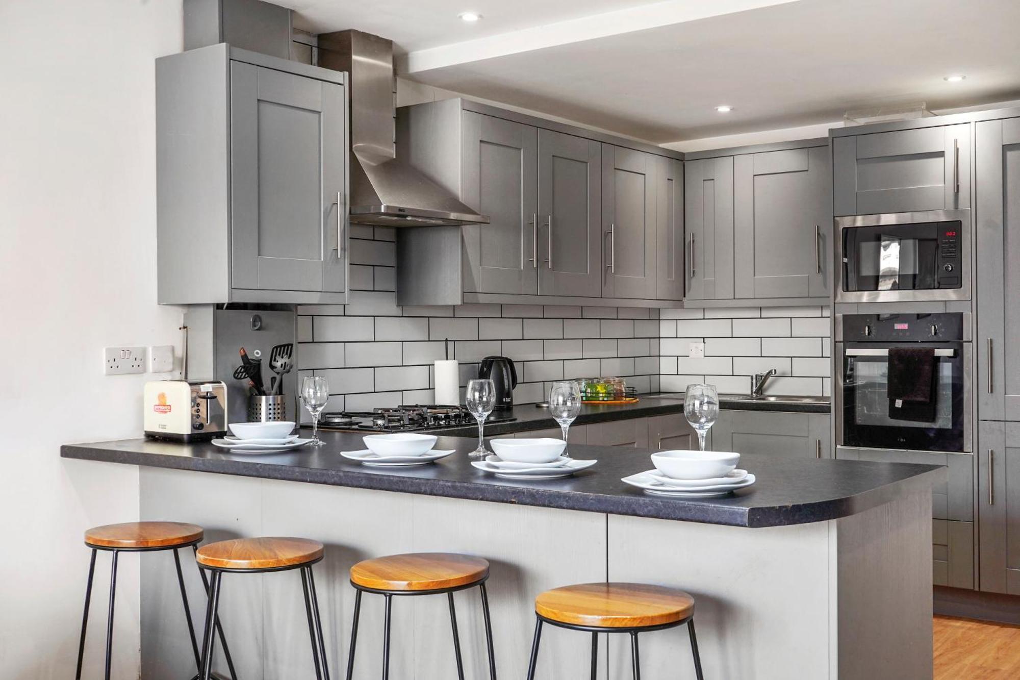 Apartment Boutique Bristol Abode - Sleeps 6- Parking - Garden Bristol
