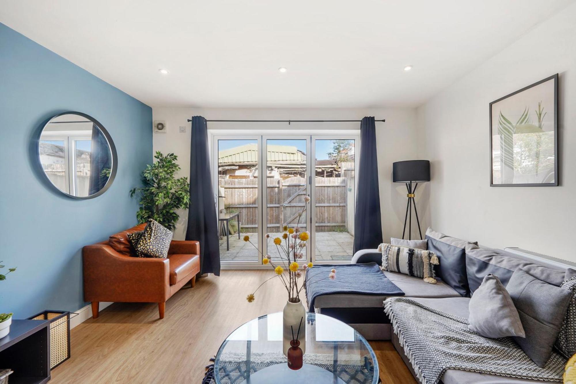 Boutique Bristol Abode - Sleeps 6- Parking - Garden