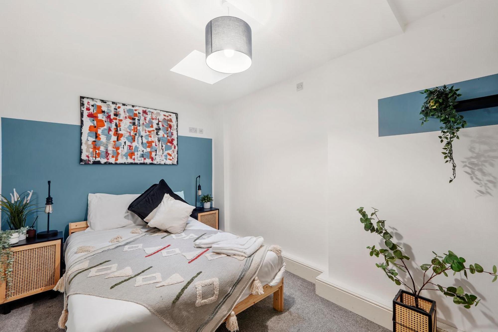 Boutique Bristol Abode - Sleeps 6- Parking - Garden Apartment Bristol