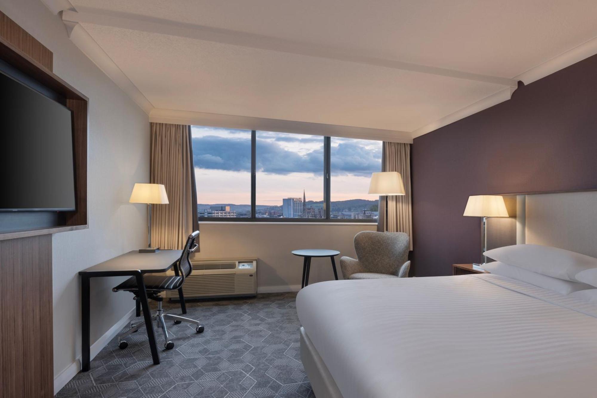 Hotel Delta By Marriott Centre 4*