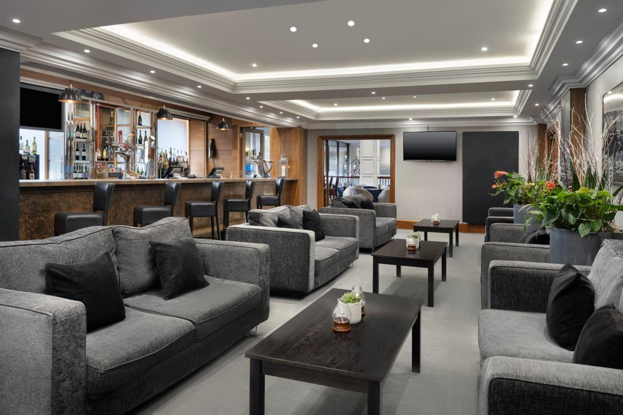 Delta By Marriott Centre Hotel 4*