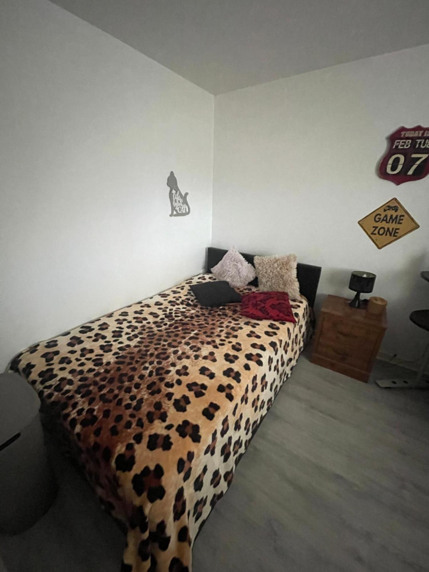 Ulker Homestay Bristol
