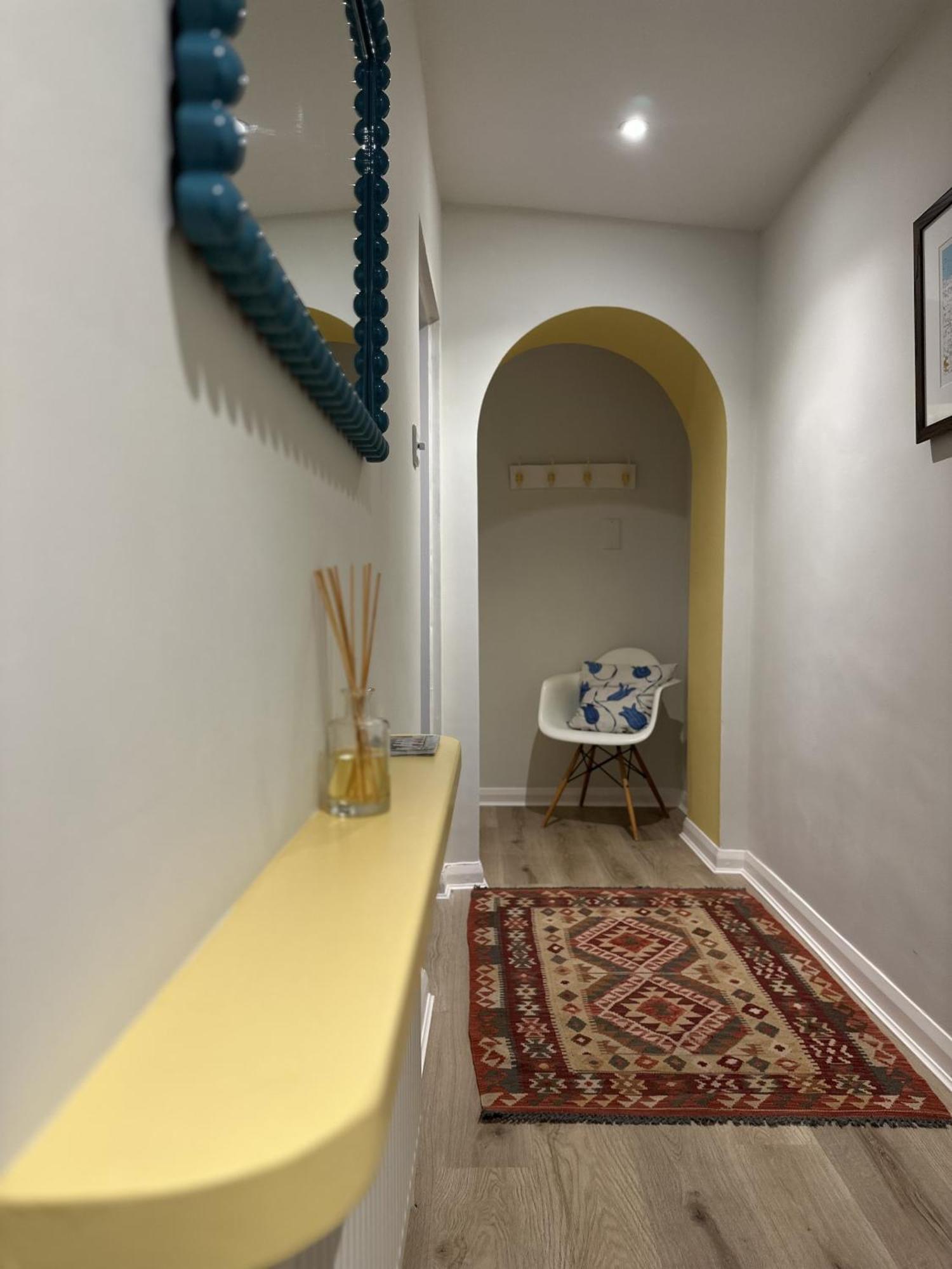 Apartment Unique Clifton On Historic Crescent *