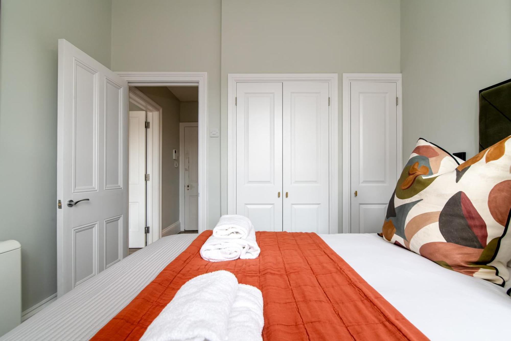 60 Queens Road Apartment *