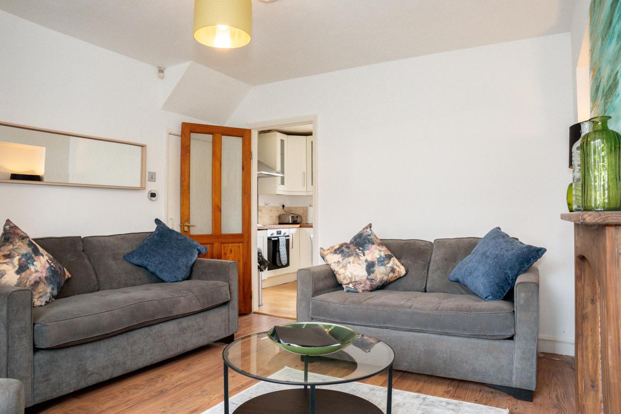 Imagination By Olauda Sa - 3 Bed House With Free Parking Holiday home Bristol