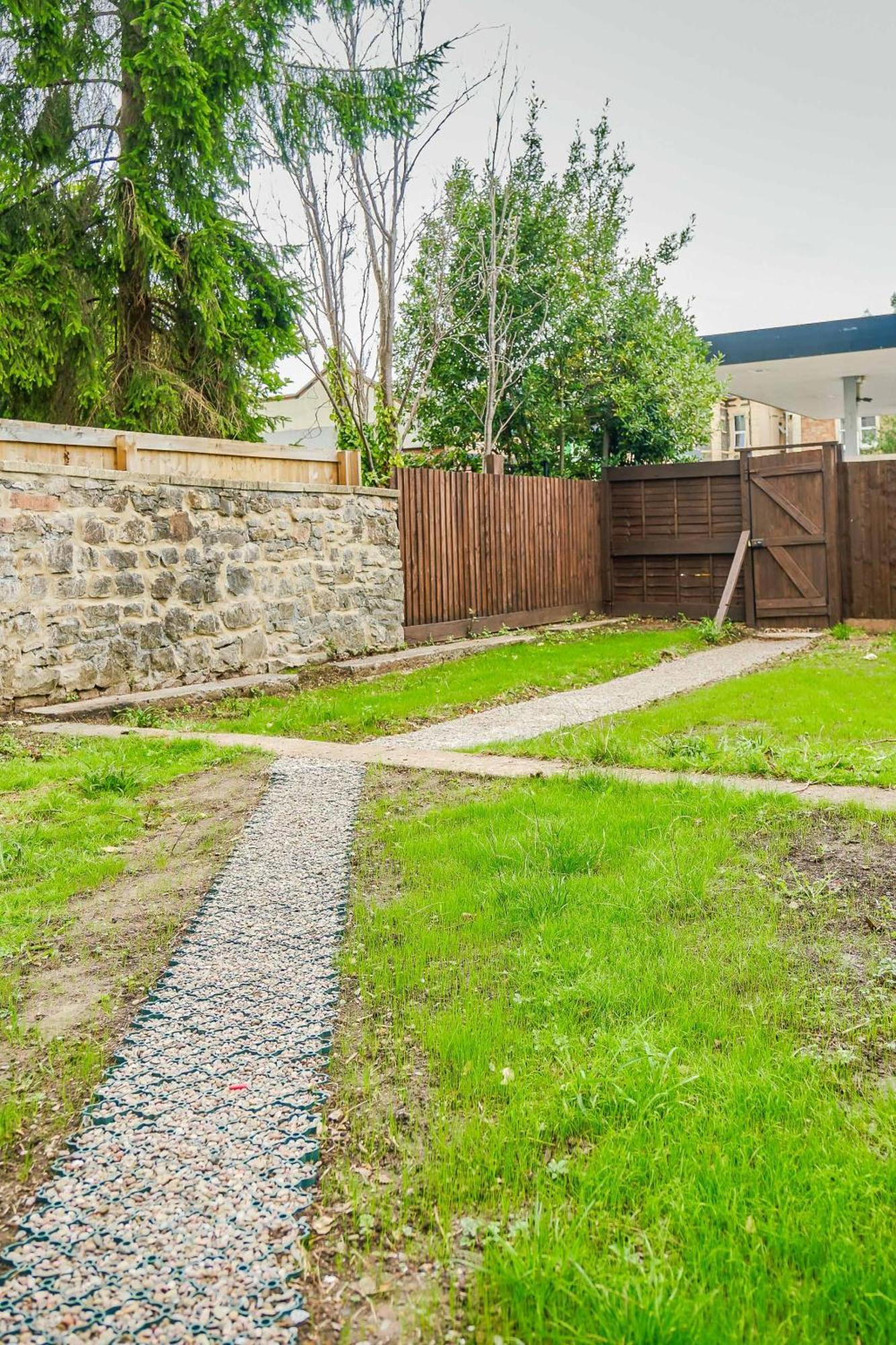 Free Parking New Gem With Garden Bristol