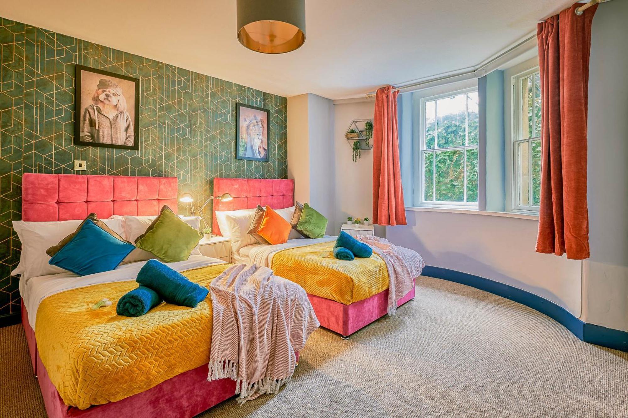 Free Parking New Gem With Garden Apartment