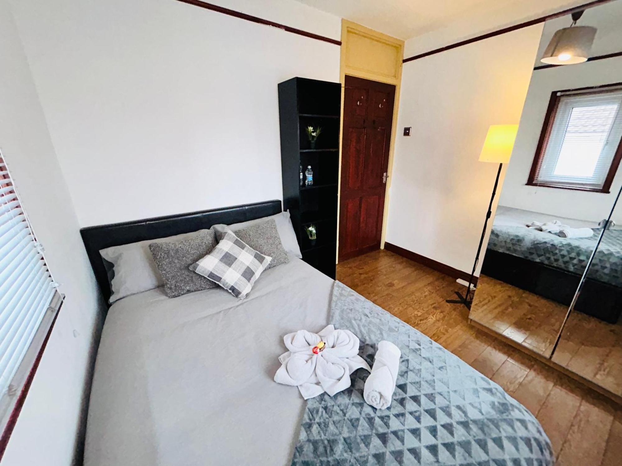 Holiday home The European 3 Bedroom House By Altoluxoexperience Short Lets & Serviced With Free Parking Bristol
