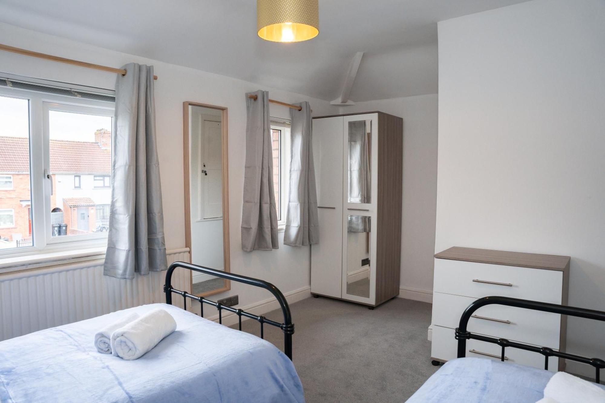Imagination By Olauda Sa - 3 Bed House With Free Parking Holiday home Bristol