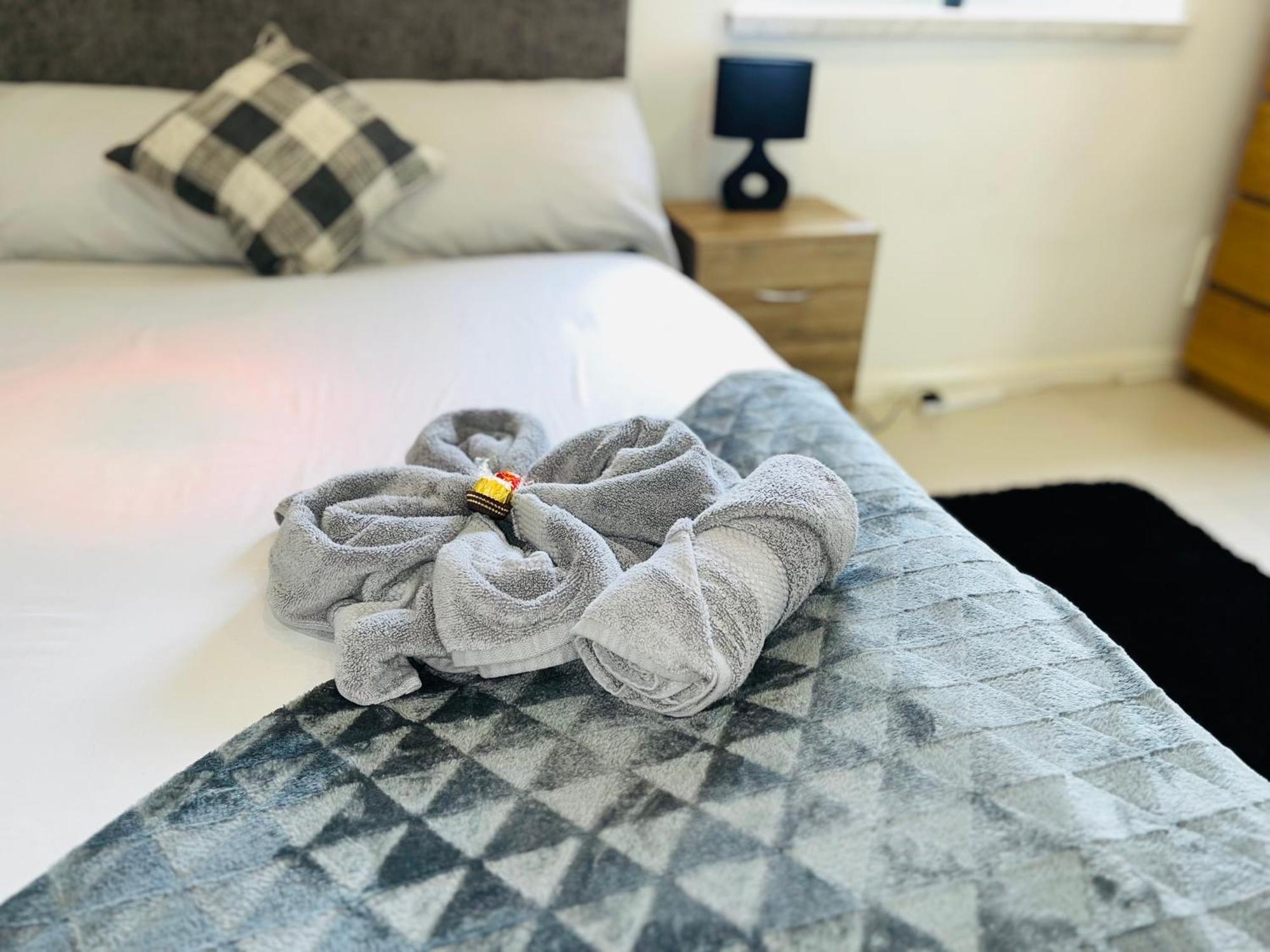 The European 3 Bedroom House By Altoluxoexperience Short Lets & Serviced With Free Parking Holiday home Bristol