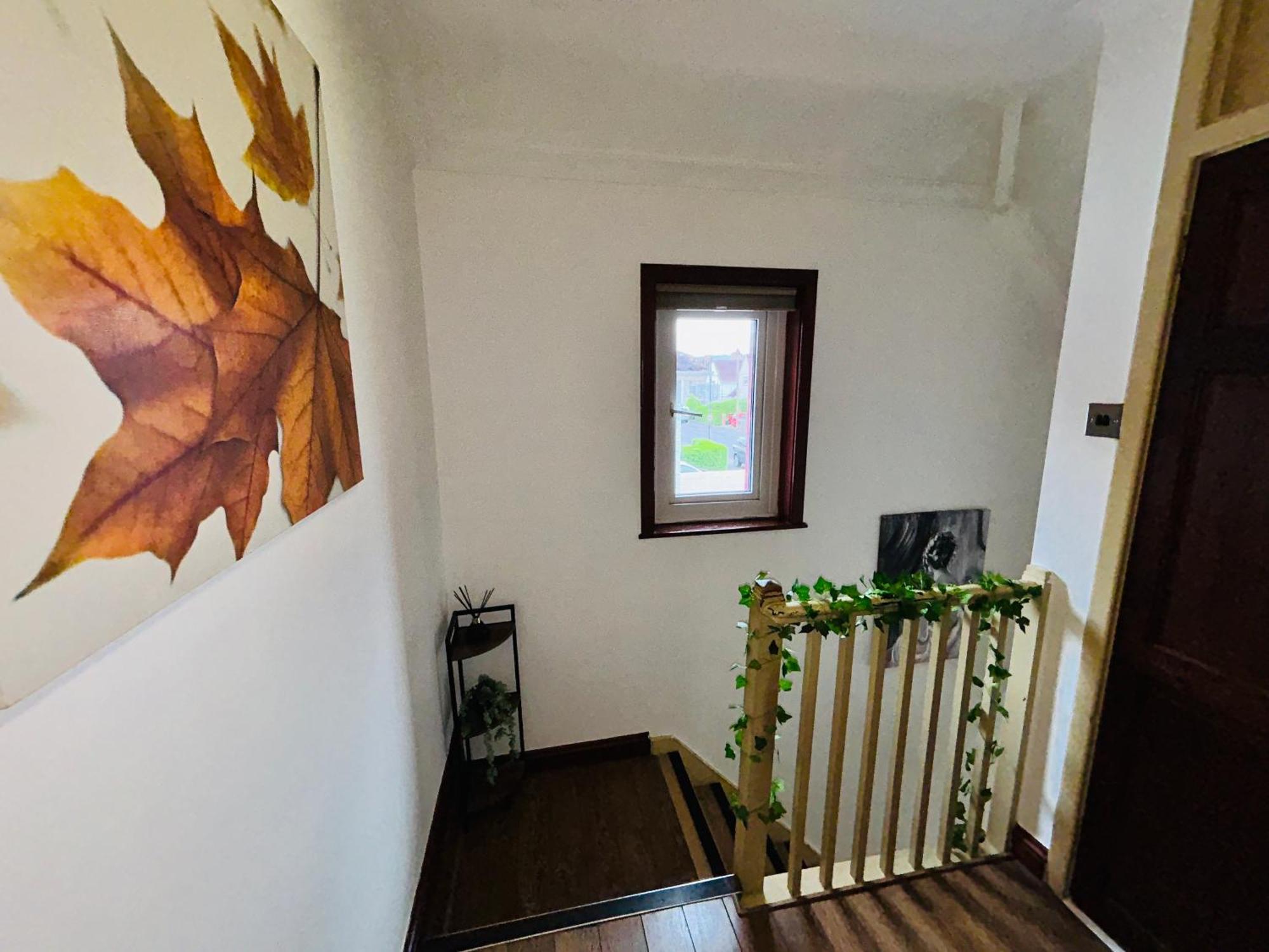 The European 3 Bedroom House By Altoluxoexperience Short Lets & Serviced With Free Parking * Bristol