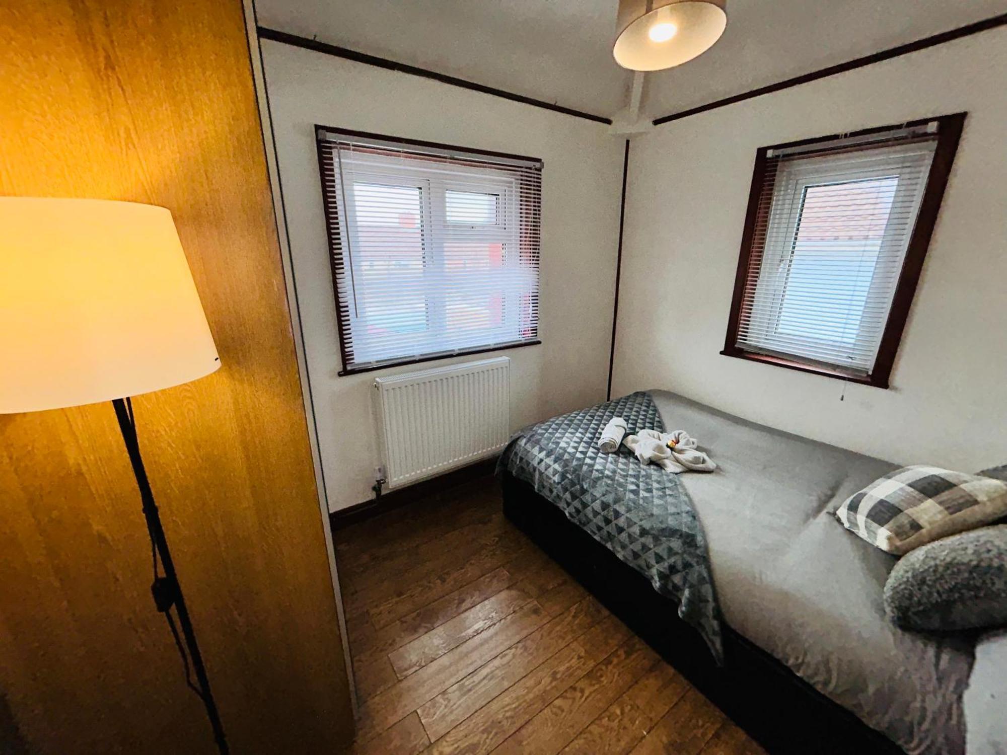 The European 3 Bedroom House By Altoluxoexperience Short Lets & Serviced With Free Parking Holiday home Bristol