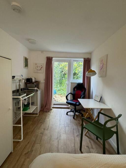 Flat, Parking, Filton Apartment
